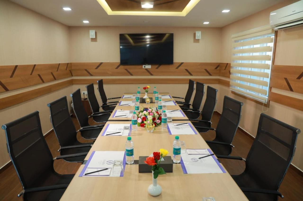 Hotel Flora Charishma Residency Aluva à Kochi Extérieur photo