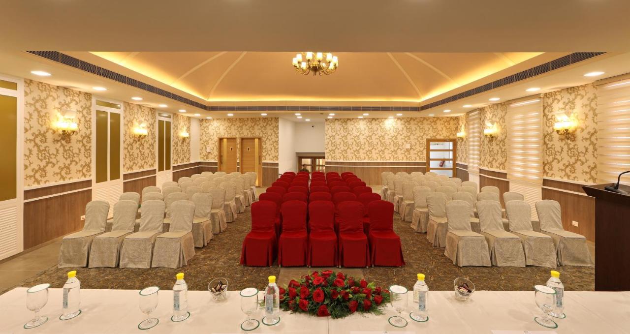 Hotel Flora Charishma Residency Aluva à Kochi Extérieur photo