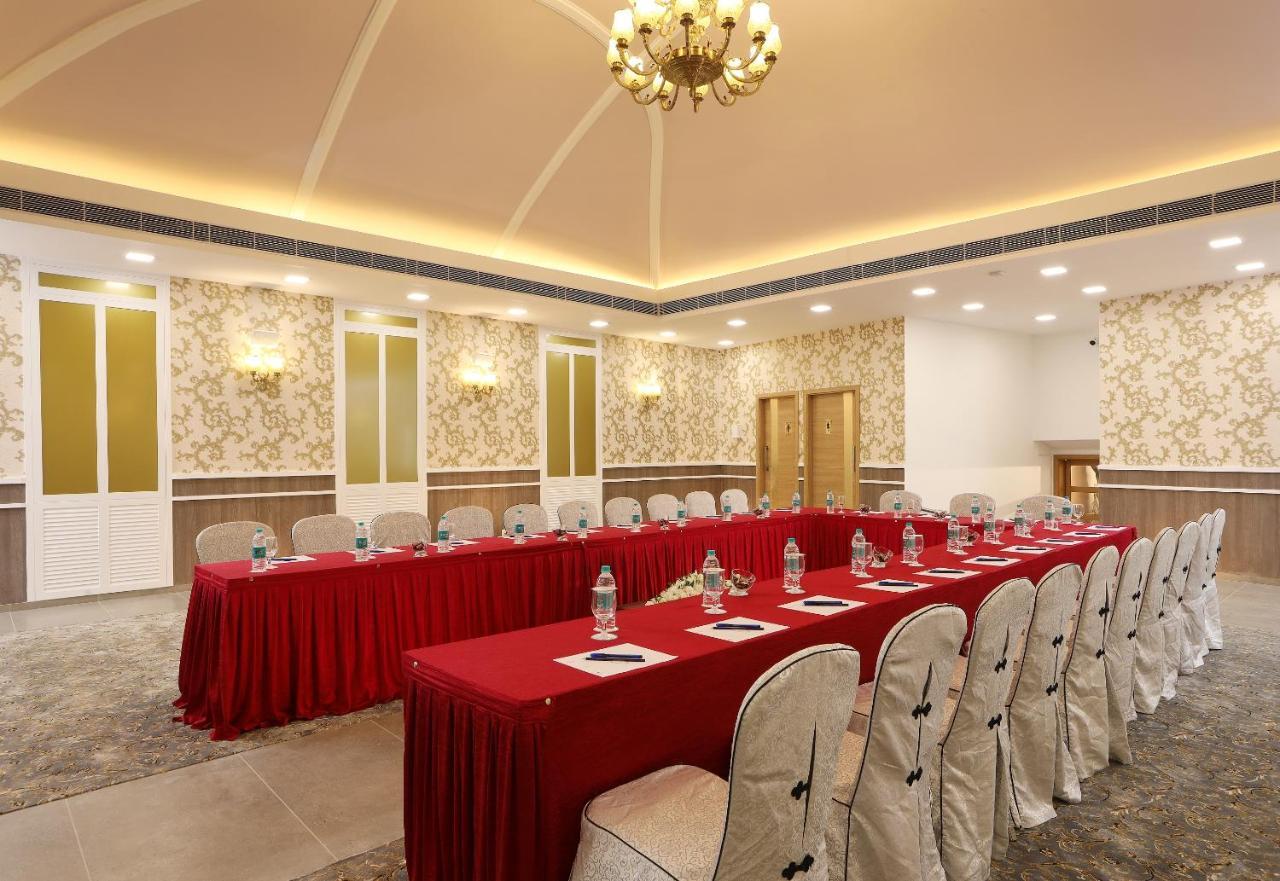 Hotel Flora Charishma Residency Aluva à Kochi Extérieur photo