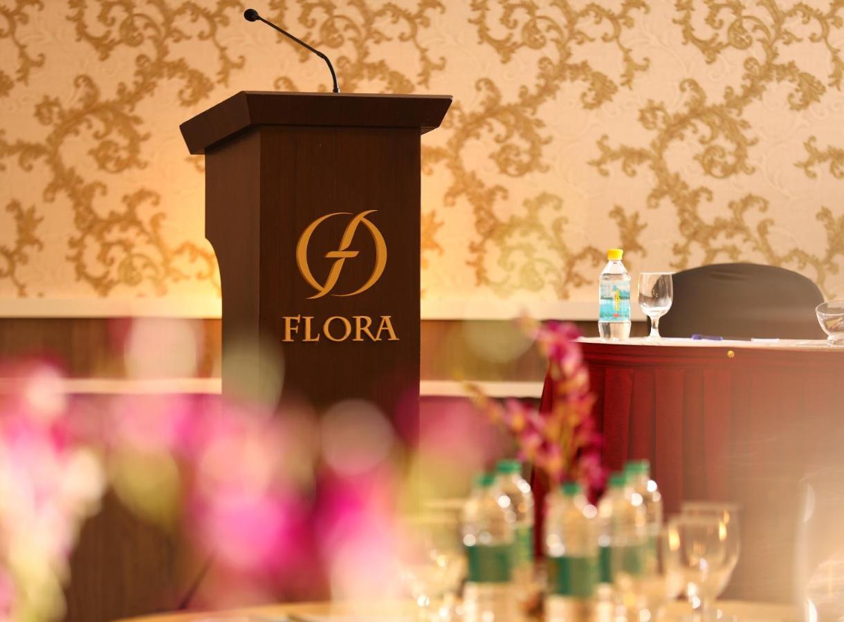 Hotel Flora Charishma Residency Aluva à Kochi Extérieur photo